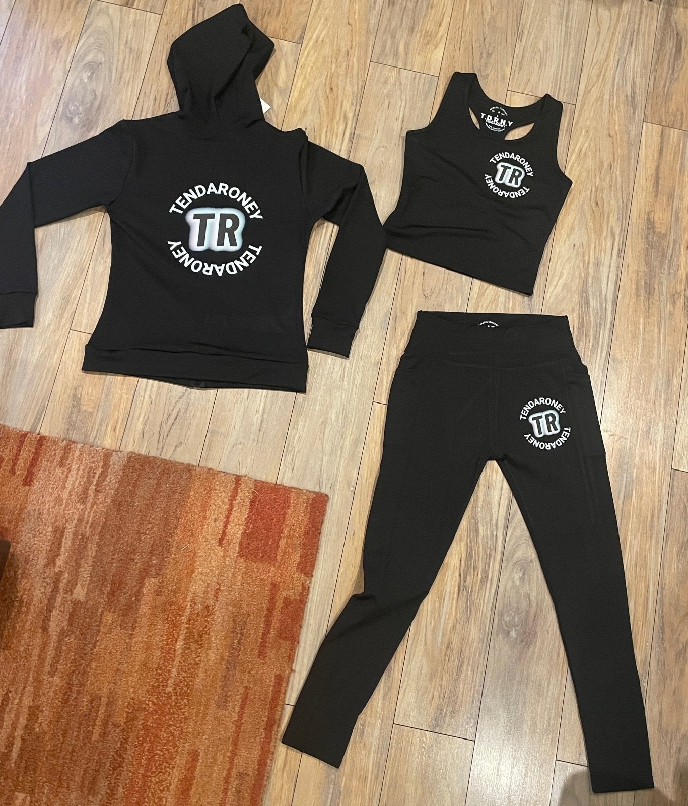 Tendaroneys 3 piece set - MACKARONEYS - TENDARONEYS MR &TR INC